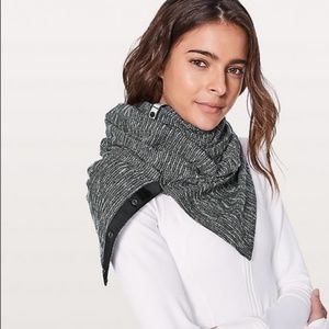 Lululemon Reversible Vinyasa Scarf